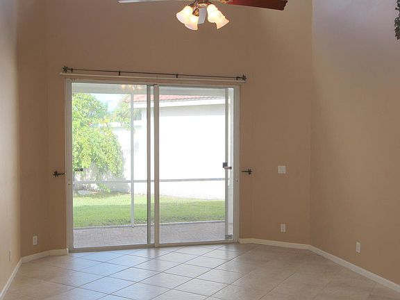 4th image of 3023 Calle Valencia