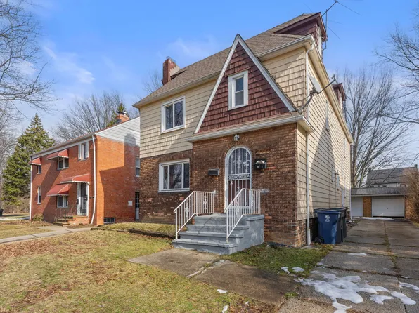 876 Eloise Dr, Cleveland, OH