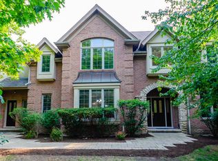 230 Devon Dr, Burr Ridge, IL 60527