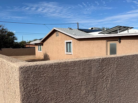 3rd image of 7234 E Beverly Dr