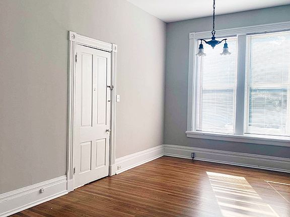 5th image of 2215-2217-2219 Ohio Ave #2215-01