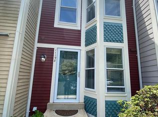 11198 Silentwood Ln, Reston, VA 20191