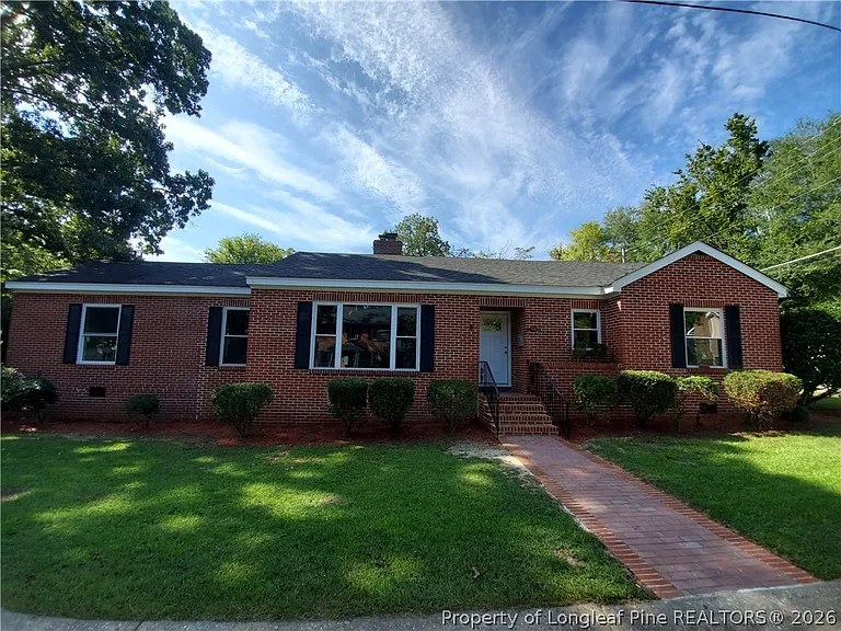 1015 Brook St — Photo 1