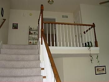4th image of 279 Woodfield Cir