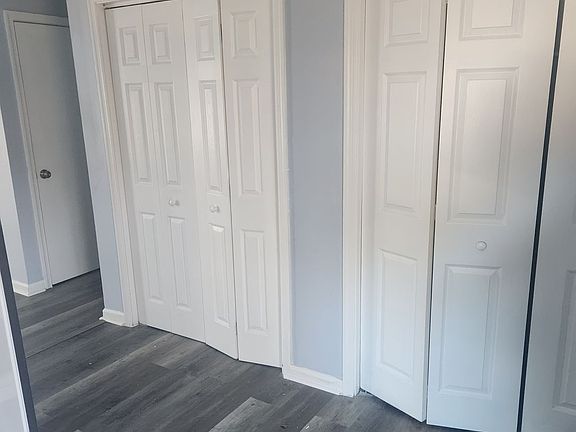 3rd image of 122 Allyson Dr