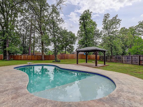2nd image of 5816 Turtle Creek Dr