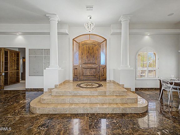 5th image of 1823 E WINDROSE Drive