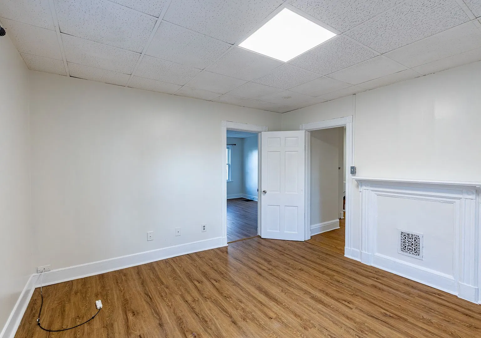 348 Front St — Photo 2