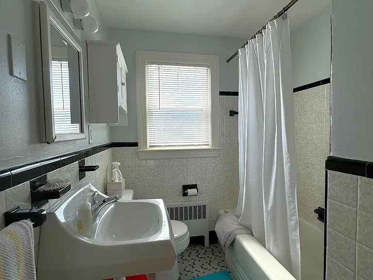 15 Grove St #2 — Photo 11