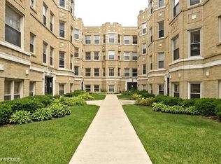 1630 W Columbia Ave, Chicago, IL 60626