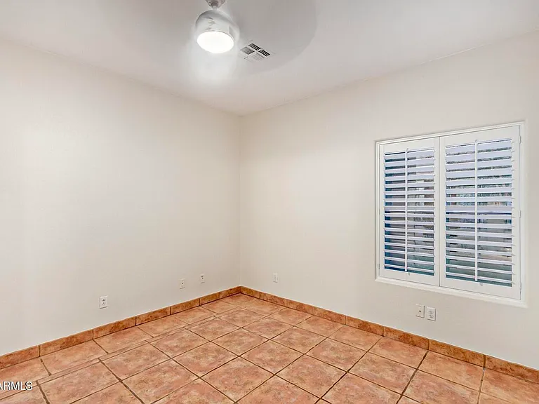 2809 E Janice Way — Photo 15