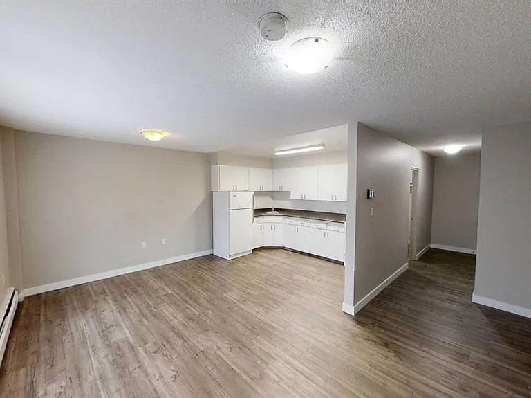 9926 105th Ave #202 — Photo 2