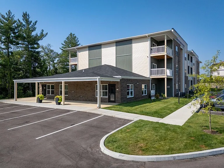 The Commons & Commons Hill Apartments — Photo 11