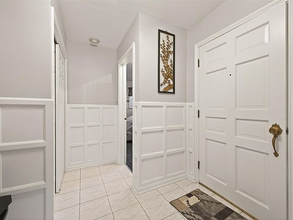 5th image of 195 Cornwall Ln