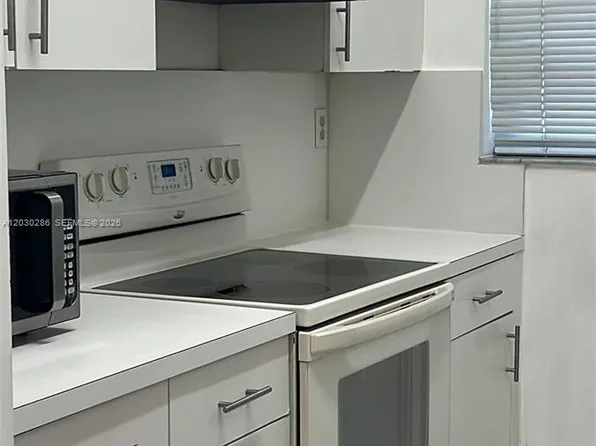 15315 SW 76th Ter APT 205, Miami, FL 33193