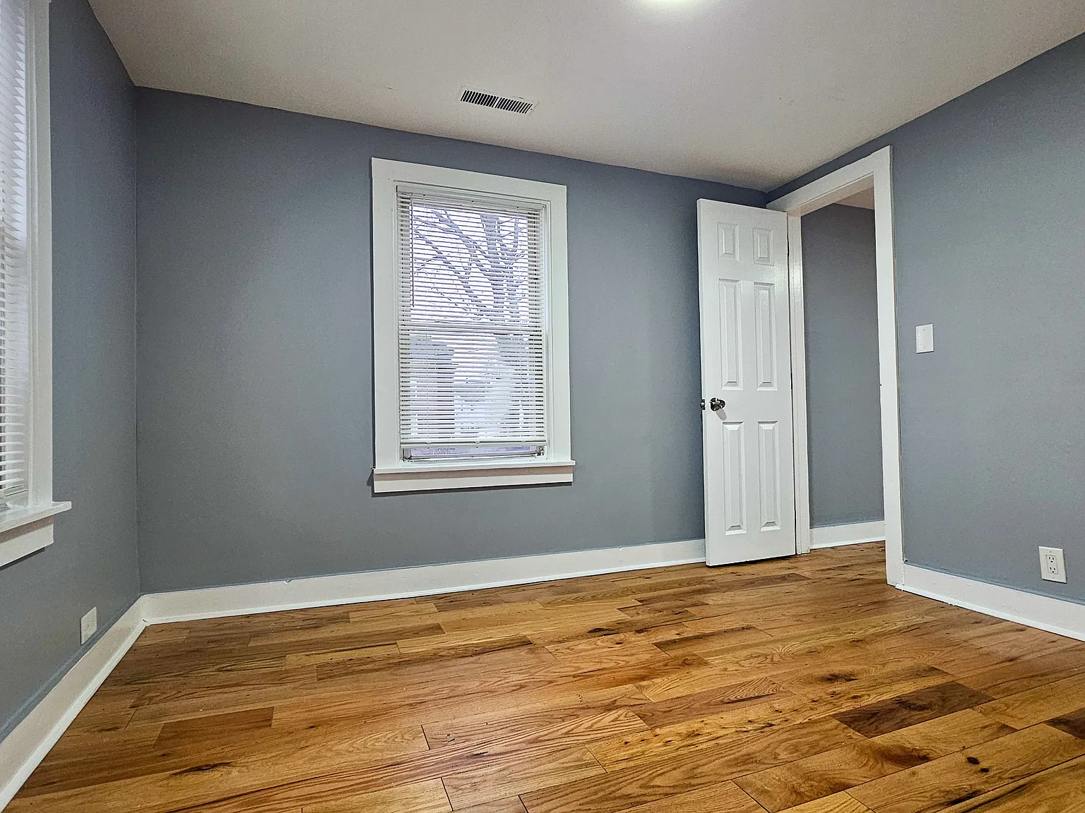 2 bed, 1000 sqft, $1,695 — Photo 4