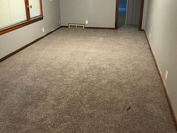 3rd image of 506 S Sibley St