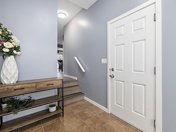 4th image of 115 Calvert Wynd