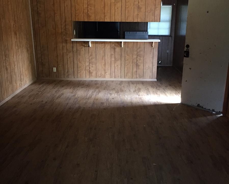 Photos are typical of complex.  