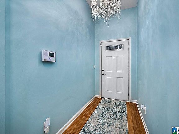 3rd image of 4733 Renwood Dr