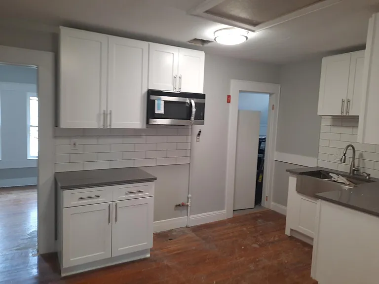 177-179 Davenport Ave #2 — Photo 4