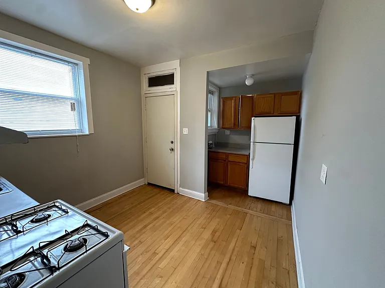 5219 N Christiana Ave — Photo 10