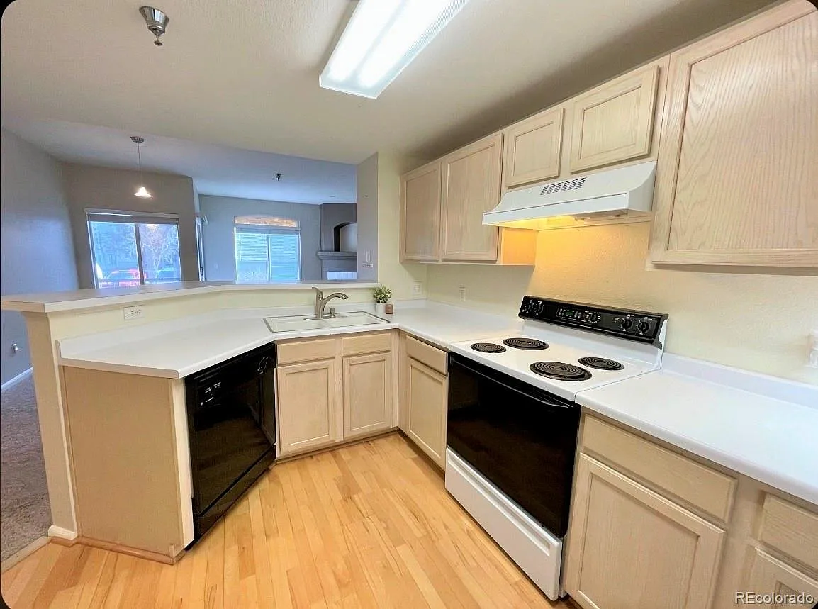 2 bed, 2.0 bath, 1218 sqft, $1,895 — Photo 3