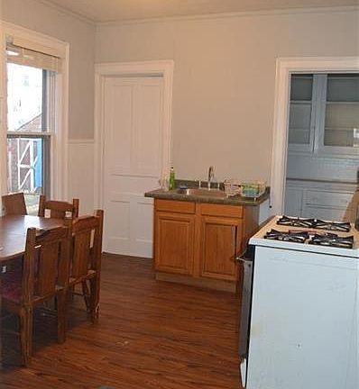 2nd image of 189 Lockwood Ave