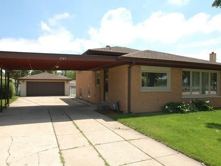 2185 Lee St — Photo 3
