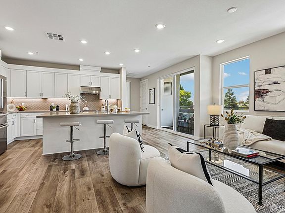 3rd image of 1301 Barbet Cir Unit 2