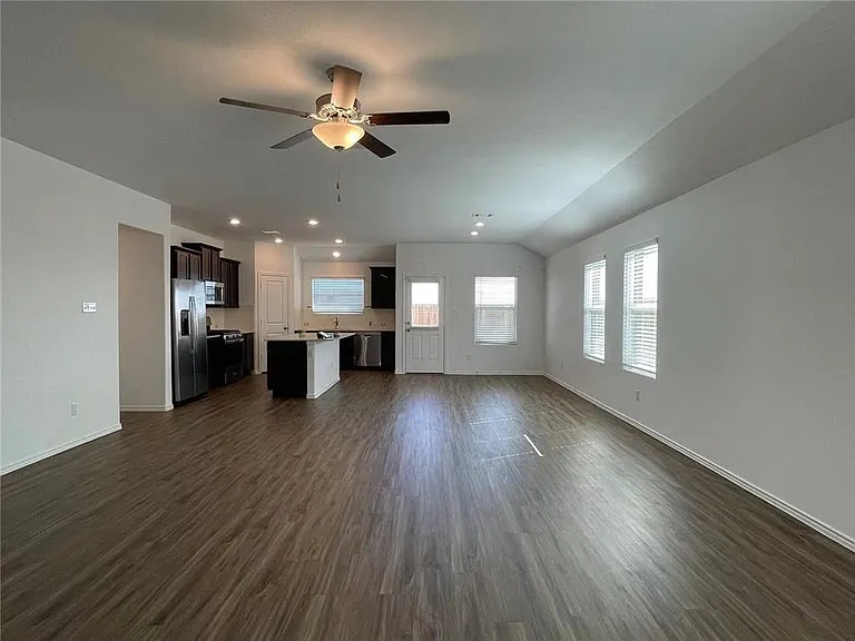 216 Arnage Dr — Photo 2