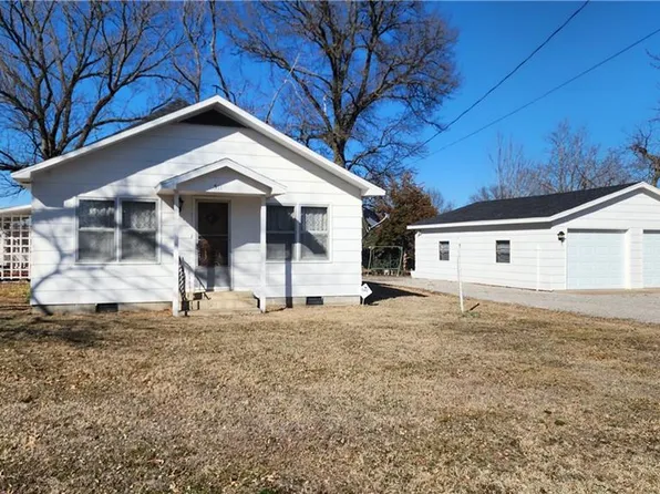 511 W Wood St, Weir, KS 66781