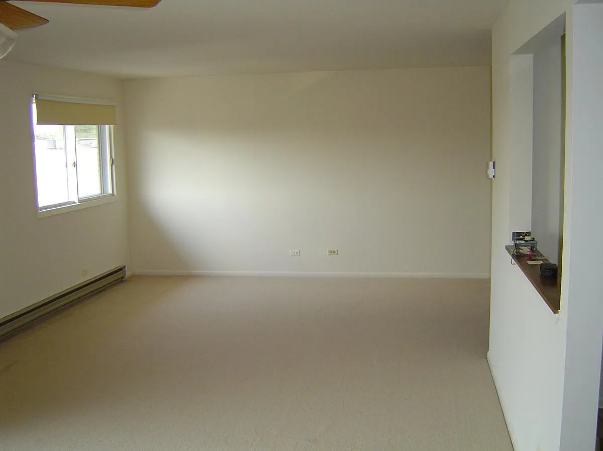 10600 S Kilpatrick Ave — Photo 2