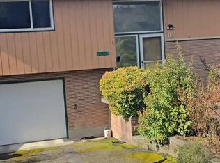 21803 14th Ave S, Seattle, WA