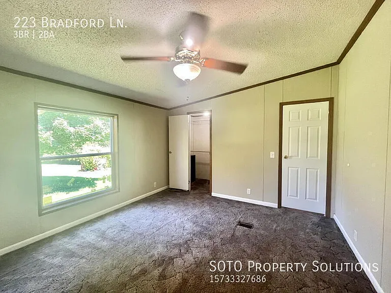 223 Bradford Ln — Photo 29