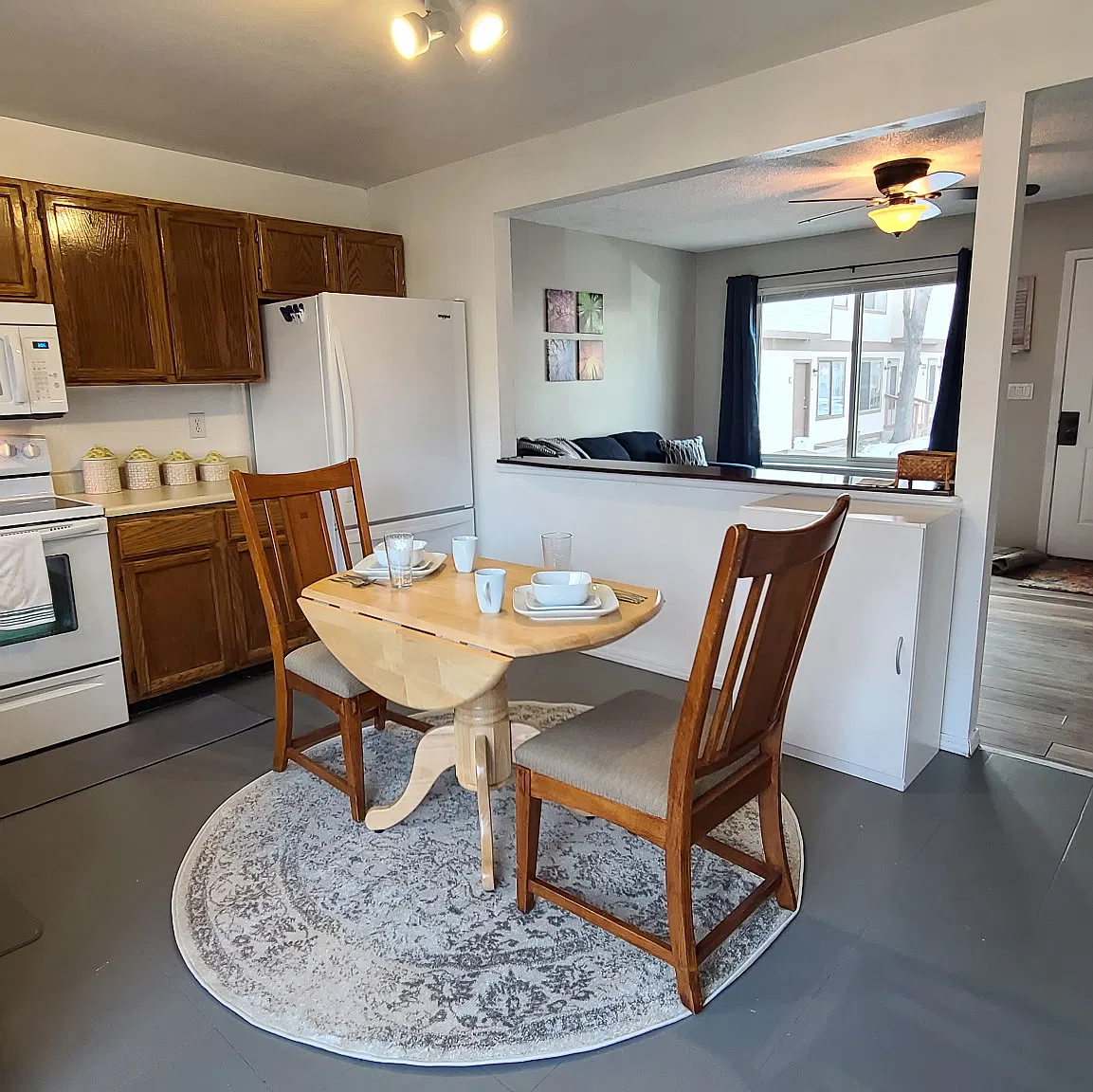 2 bed, 876 sqft, $1,475 — Photo 4