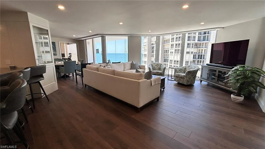 3 bed, 3.0 bath, 2280 sqft, $22,000 — Photo 1