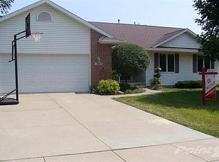 1809 Mary Beth Ave NW, Cedar Rapids, IA 52405