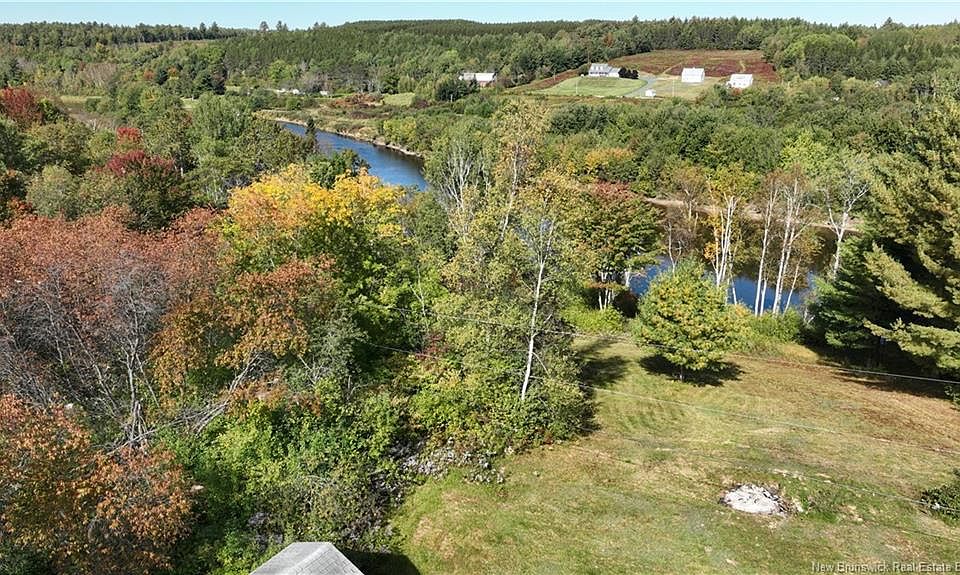1st image of 395 Brophy Rd