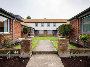 2500 NE Couch St #10, Portland, OR 97232