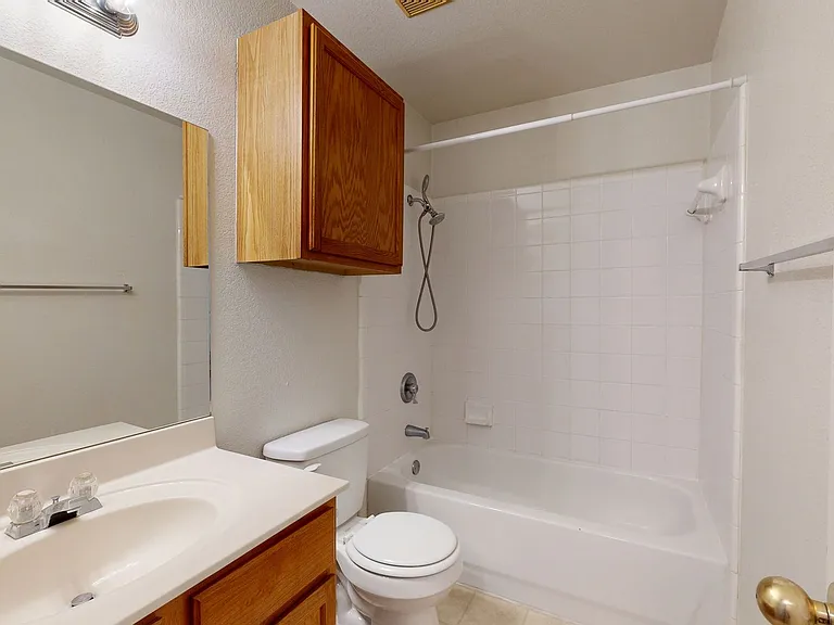 1603 Inca Dr #B — Photo 4
