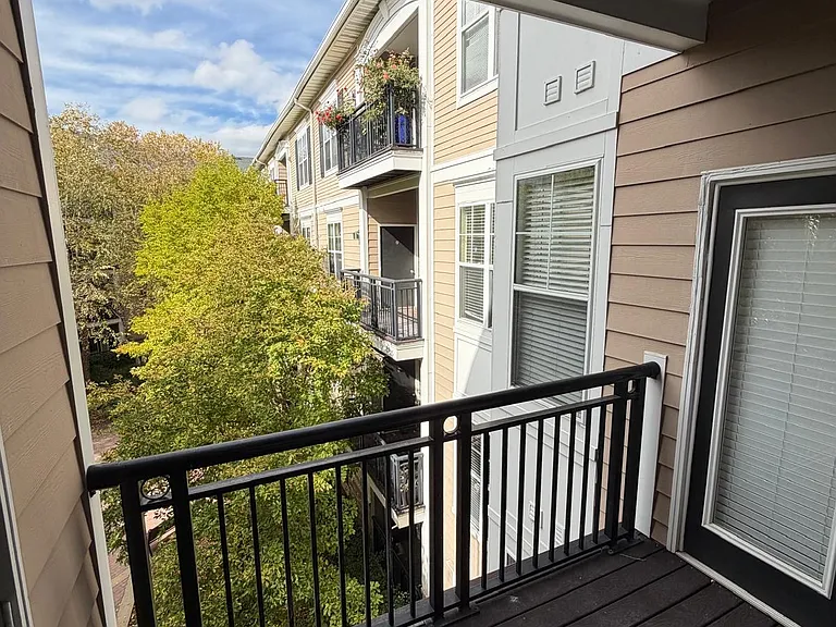 501 Hungerford Dr #356 — Photo 4