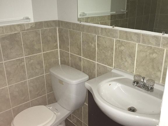 2nd image of 206 Osborn St #105