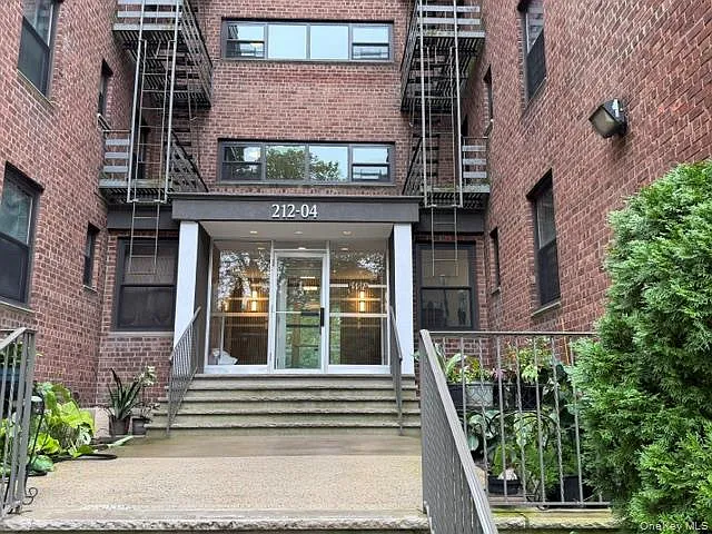 1 bed, 1.0 bath, 850 sqft, $2,450 — Photo 1