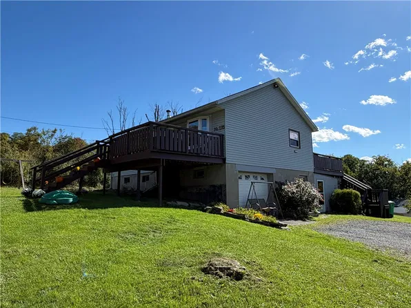 115 Fallsview Dr, Montour Falls, NY 14865