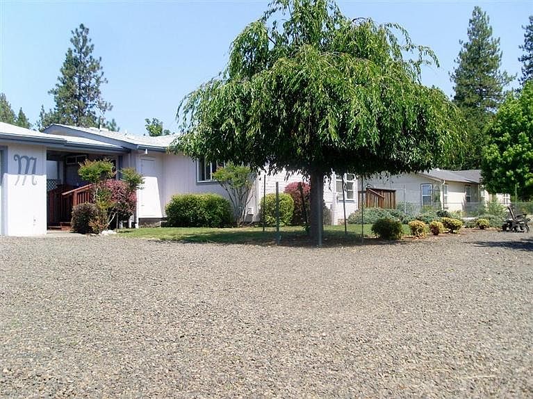 2nd image of 605 Deer Park Ln