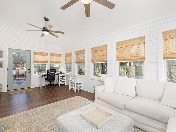 4th image of 741 Veron Pl