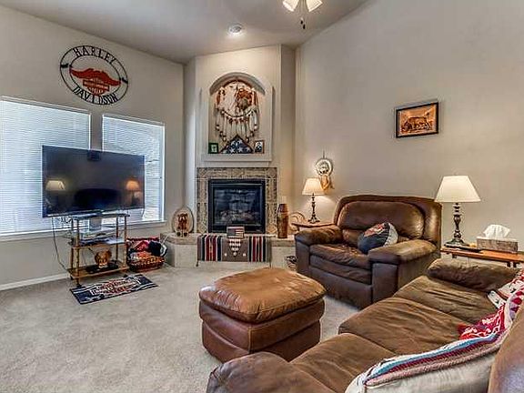 3rd image of 11205 Redstone Wash Pl
