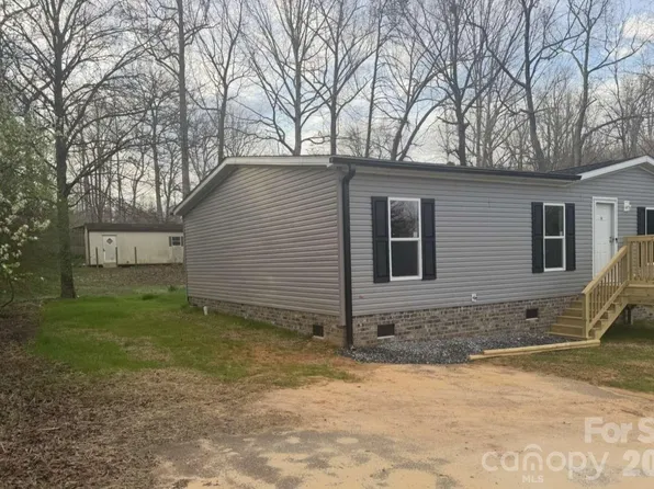 3007 Michelle Dr, Newton, NC 28658