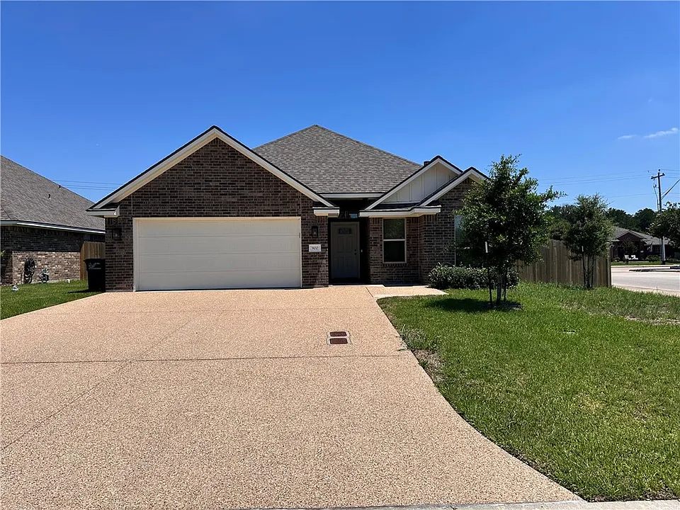 900 Dove Chase Ln